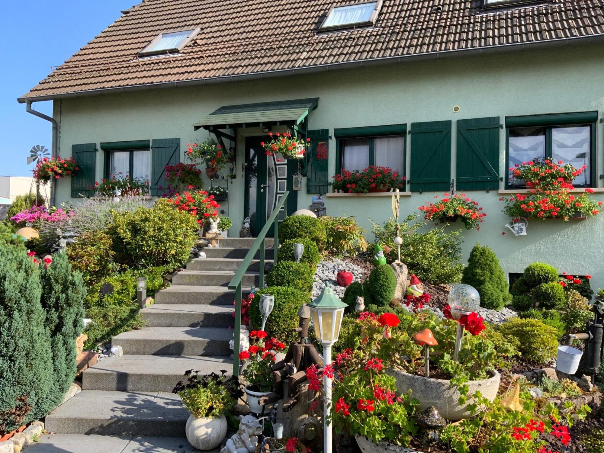 Le Nid Fleuri De Cravanche Exterior photo